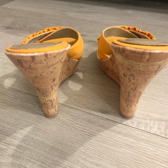 Charlotte Russe wedge heels - Picture 3 of 5